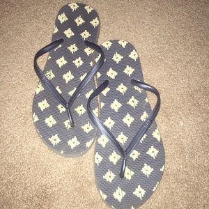Gap flip flops